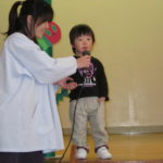 2月誕生会 絵本貸出し 幼虫 017 2月誕生会 絵本貸出し 幼虫 017