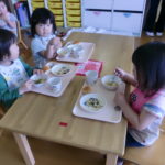 給食１ 022