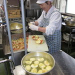 給食１ 045