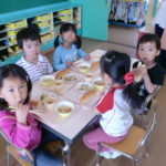 給食１ 033