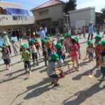 運動会ごっこ・どんぐり拾い 009